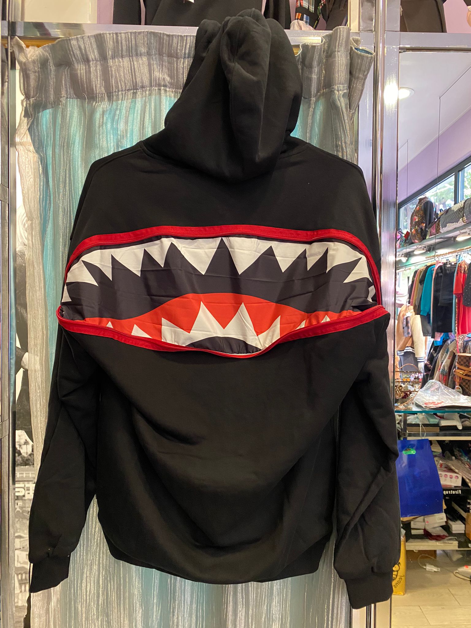 Felpa Zip Hidden Shark